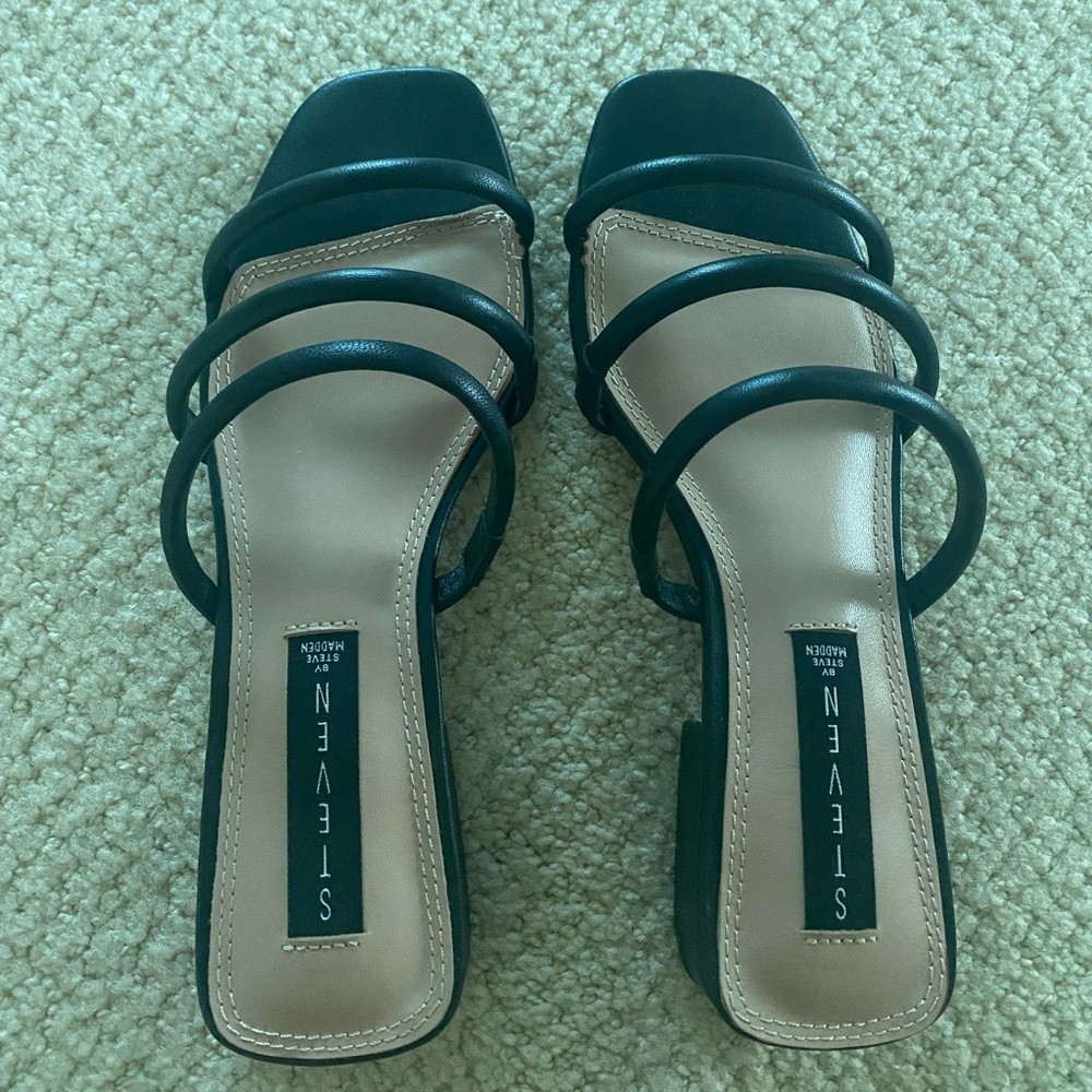 Black Steve Madden sandals